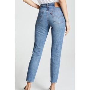Levi’s Women’s Premium Wedgie Icon Fit Jeans